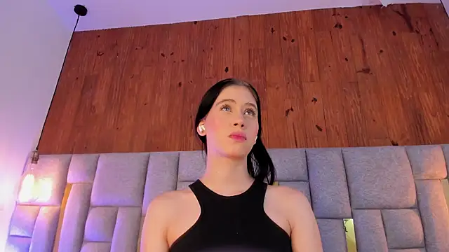 saraa joness  online show from 07/28/26, 05:34