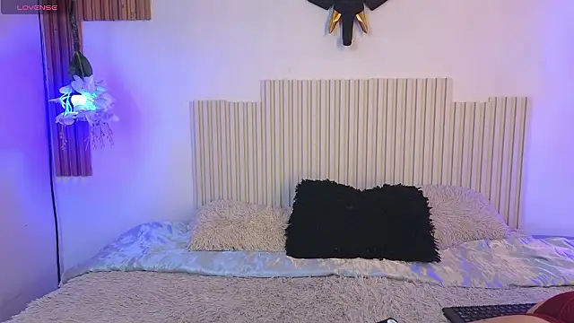 VixenxO online show from 03/12/26, 05:52