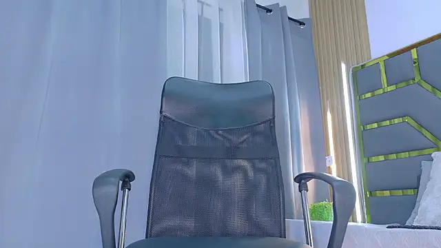 Oliver bigblack cock online show from 03/24/26, 06:35