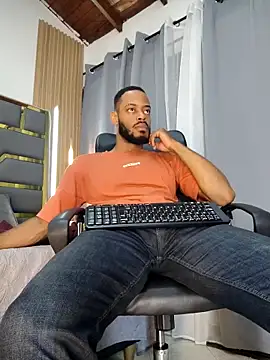 Oliver bigblack cock online show from 04/24/26, 05:59