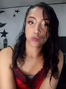 Snapshot of KattyBerryX chatting on 06/21/26, 05:15 KattyBerryX online show from 06/21/26, 05:15
