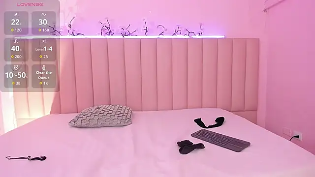 SecretLoversVIP online show from 06/04/26, 12:44