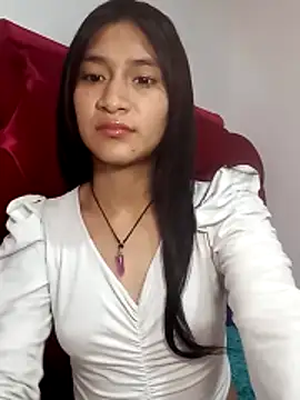 KarolaMendez online show from 04/05/26, 09:23