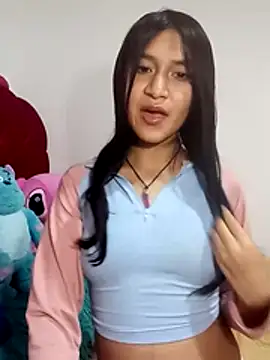 Snapshot of KarolaMendez chatting on 04/22/26, 08:21 KarolaMendez online show from 04/22/26, 08:21