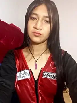 Snapshot of KarolaMendez chatting on 04/23/26, 06:32 KarolaMendez online show from 04/23/26, 06:32