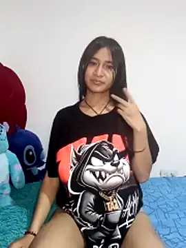 Snapshot of KarolaMendez chatting on 04/25/26, 09:34 KarolaMendez online show from 04/25/26, 09:34