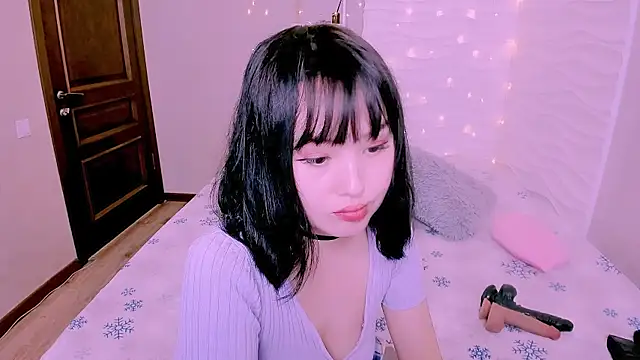 Akiko Yun online show from 01/06/26, 11:36