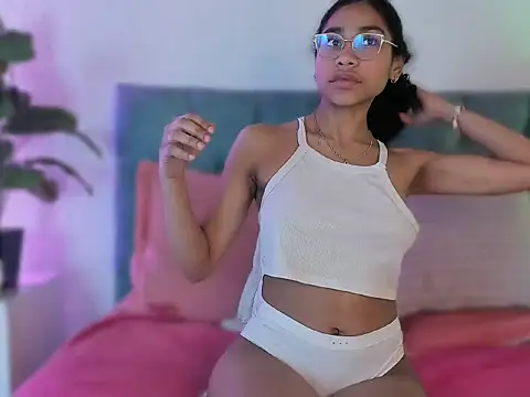 Snapshot of emaffox chatting on 03/21/26, 08:19 emaffox online show from 03/21/26, 08:19