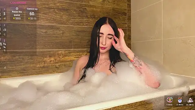 LizzyMooore online show from 05/08/26, 02:22