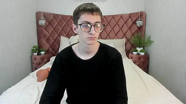 RonBevs online show from 05/23/26, 07:51