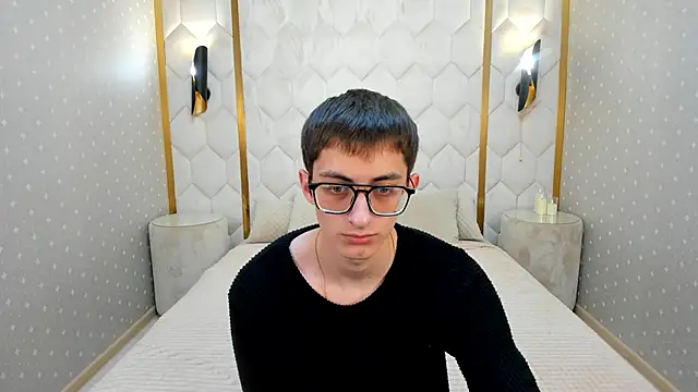 RonBevs online show from 06/07/26, 07:39
