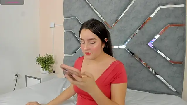 DanielaCruz-1 online show from 04/21/26, 05:47