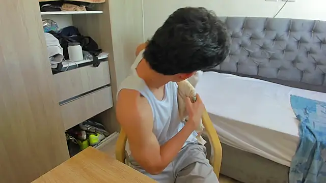 Josy 11 online show from 03/31/26, 09:48