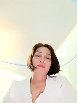 Lyly22x online show from 03/31/26, 10:32