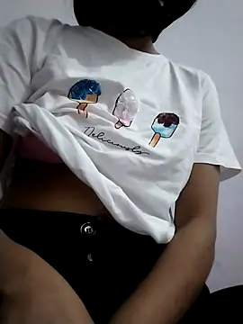 Snapshot of Tasty_Cherry chatting on 04/16/26, 09:50 Tasty Cherry online show from 04/16/26, 09:50