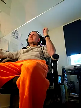 dufatcock online show from 04/23/26, 06:25