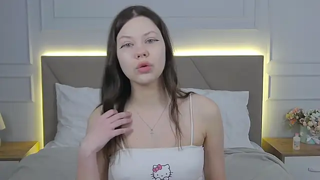 Sophie Rays online show from 04/05/26, 04:09