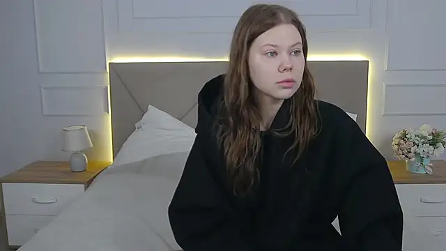 Sophie Rays online show from 06/02/26, 03:41