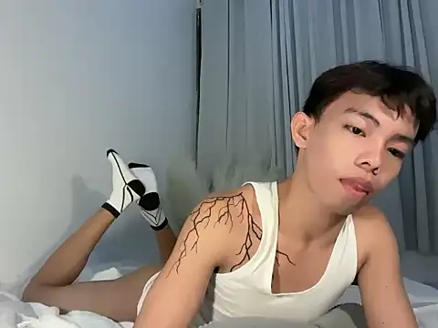 Snapshot of hottasianboy chatting on 05/18/26, 08:20 hottasianboy online show from 05/18/26, 08:20