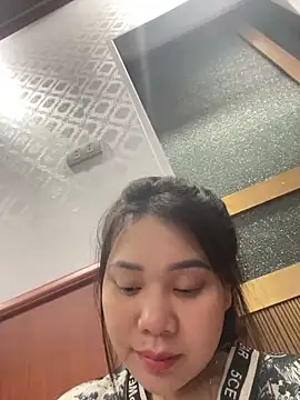 Snapshot of Chin-xinh chatting on 03/29/26, 02:28 Chin-xinh online show from 03/29/26, 02:28