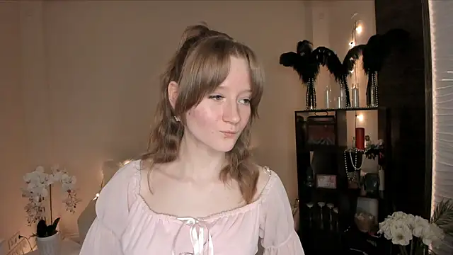 MalloryGray online show from 04/04/26, 04:04