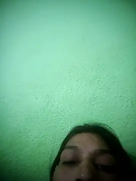 nidhiyadav00 online show from 04/07/26, 07:03