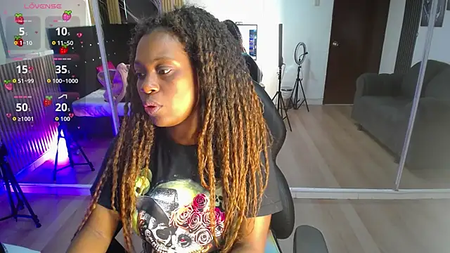 Snapshot of Ebony_rizon chatting on 06/11/26, 01:20 Ebony rizon online show from 06/11/26, 01:20