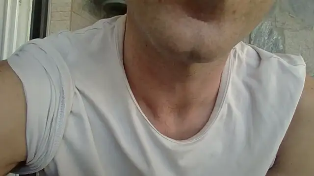 Snapshot of NaughtyNikos chatting on 04/08/26, 05:07 NaughtyNikos online show from 04/08/26, 05:07