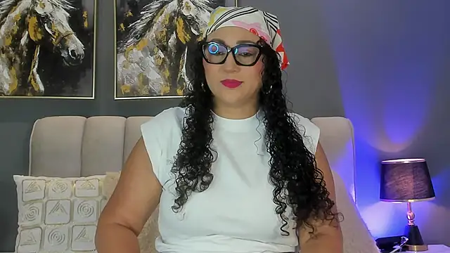 VaniaRouse online show from 04/30/26, 12:44