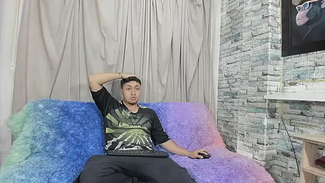NoahAndBunny online show from 05/11/26, 02:45