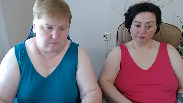 Snapshot of Lindy-Jeanie chatting on 06/18/26, 08:25 Lindy-Jeanie online show from 06/18/26, 08:25