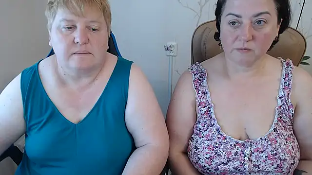 Snapshot of Lindy-Jeanie chatting on 07/08/26, 04:44 Lindy-Jeanie online show from 07/08/26, 04:44