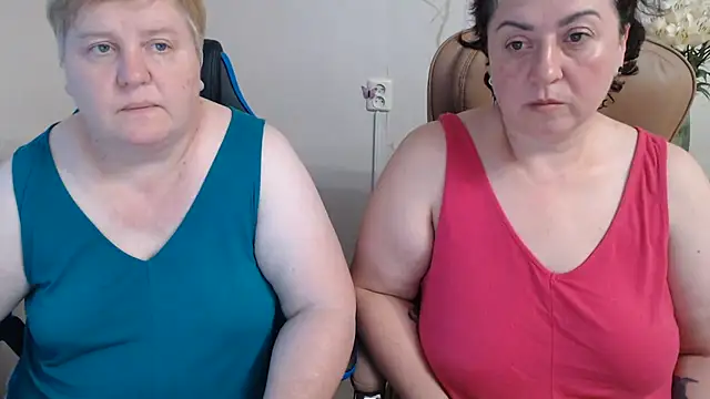 Snapshot of Lindy-Jeanie chatting on 07/14/26, 06:02 Lindy-Jeanie online show from 07/14/26, 06:02