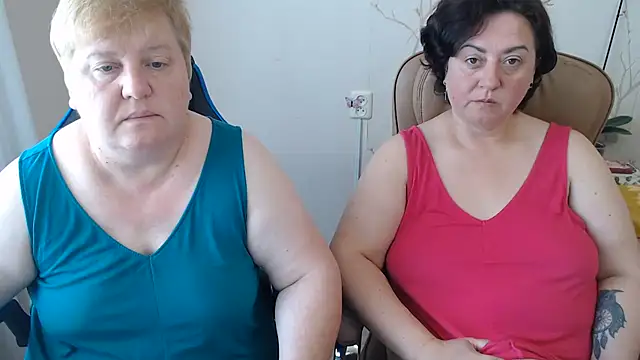 Snapshot of Lindy-Jeanie chatting on 07/17/26, 10:00 Lindy-Jeanie online show from 07/17/26, 10:00