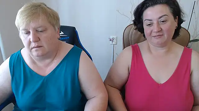 Snapshot of Lindy-Jeanie chatting on 08/02/26, 08:35 Lindy-Jeanie online show from 08/02/26, 08:35