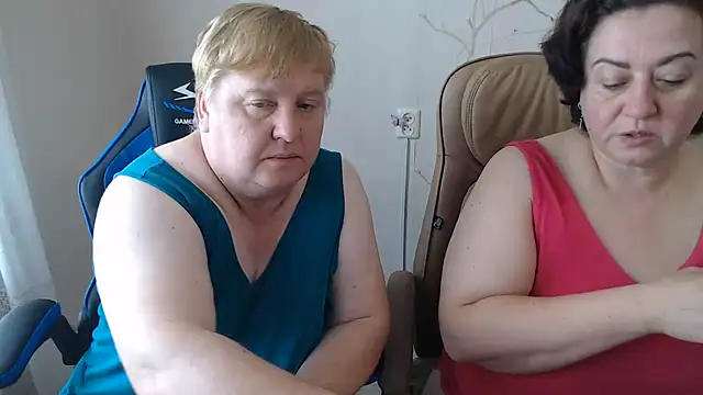 Snapshot of Lindy-Jeanie chatting on 08/07/26, 08:27 Lindy-Jeanie online show from 08/07/26, 08:27