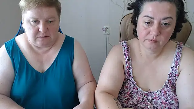 Snapshot of Lindy-Jeanie chatting on 08/09/26, 08:30 Lindy-Jeanie online show from 08/09/26, 08:30