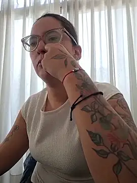 Sofia-desire online show from 04/13/26, 08:36