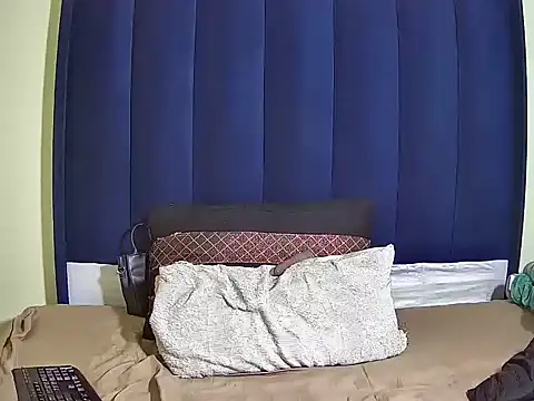 MelaniBbe online show from 04/19/26, 08:22