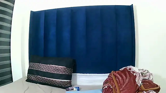 MelaniBbe online show from 04/28/26, 06:46