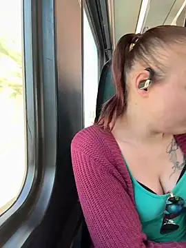 Snapshot of YoungLoreena chatting on 03/20/26, 01:16 YoungLoreena online show from 03/20/26, 01:16