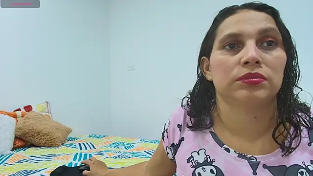 Snapshot of carlaantonellii chatting on 04/21/26, 04:08 carlaantonellii online show from 04/21/26, 04:08