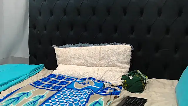 Dark Slim Thick online show from 04/25/26, 06:16