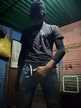 Snapshot of spittingpig1 chatting on 03/17/26, 07:23 spittingpig1 online show from 03/17/26, 07:23