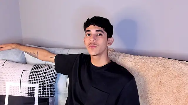 Snapshot of FlinsShadow chatting on 03/17/26, 03:22 FlinsShadow online show from 03/17/26, 03:22