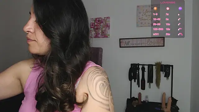 Snapshot of violeta_scott chatting on 06/10/26, 11:42 violeta scott online show from 06/10/26, 11:42