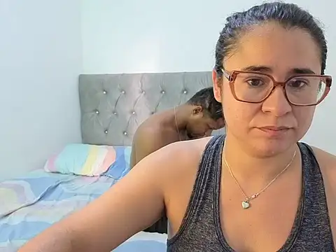estrellajunior online show from 06/07/26, 11:47