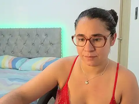 estrellajunior online show from 06/09/26, 11:22