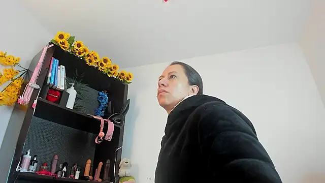 ItsAmara online show from 03/25/26, 01:39