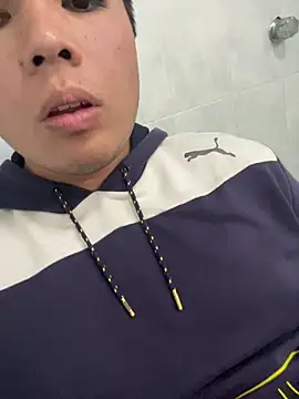 Snapshot of DanielZz69 chatting on 03/17/26, 10:57 DanielZz69 online show from 03/17/26, 10:57